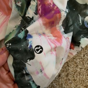 Lululemon size 6